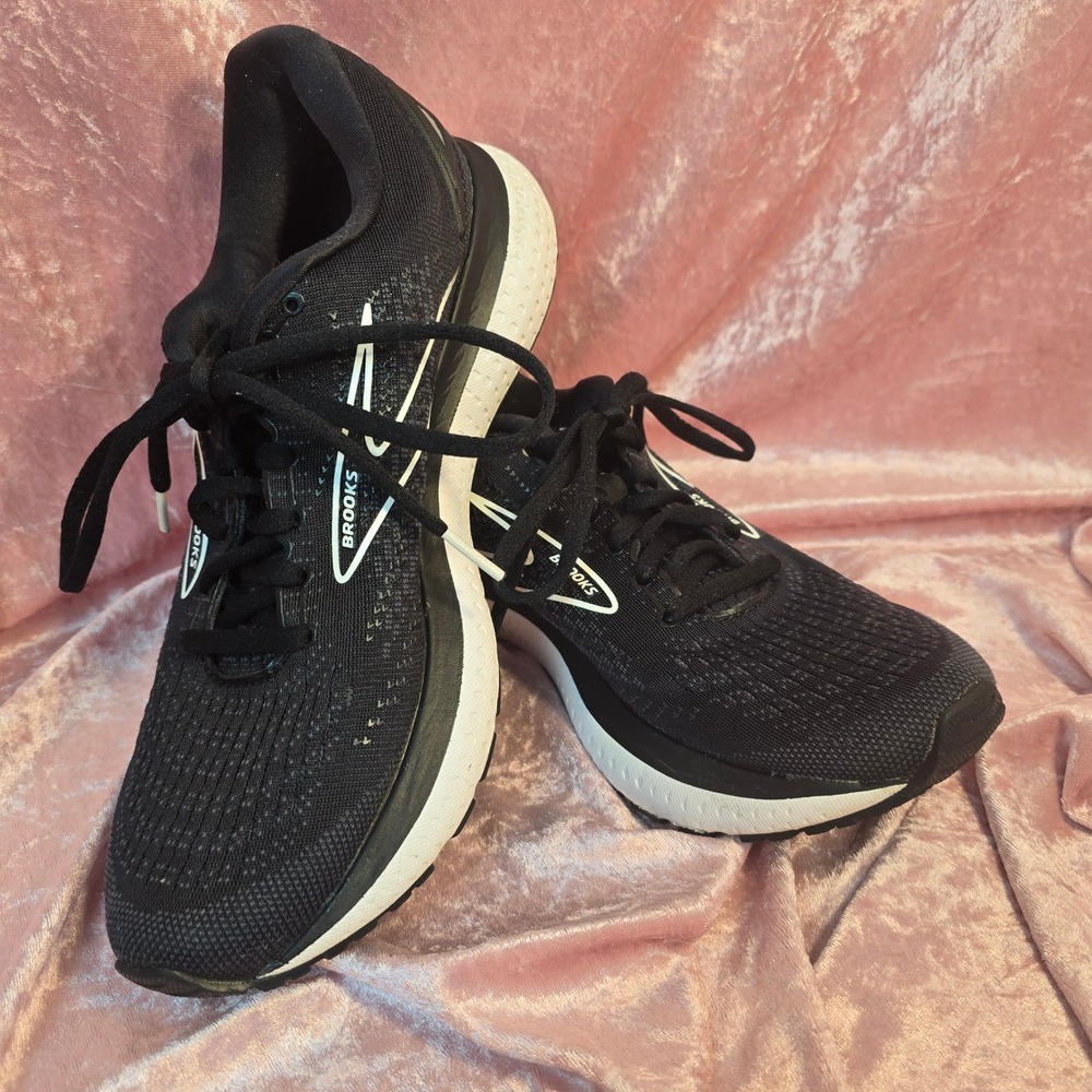 Brooks Glycerin 19 Womens sz 8.5
Running Shoes Black White Neutral Sneakers